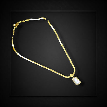 PG07_White Stone Snake Bone Necklace