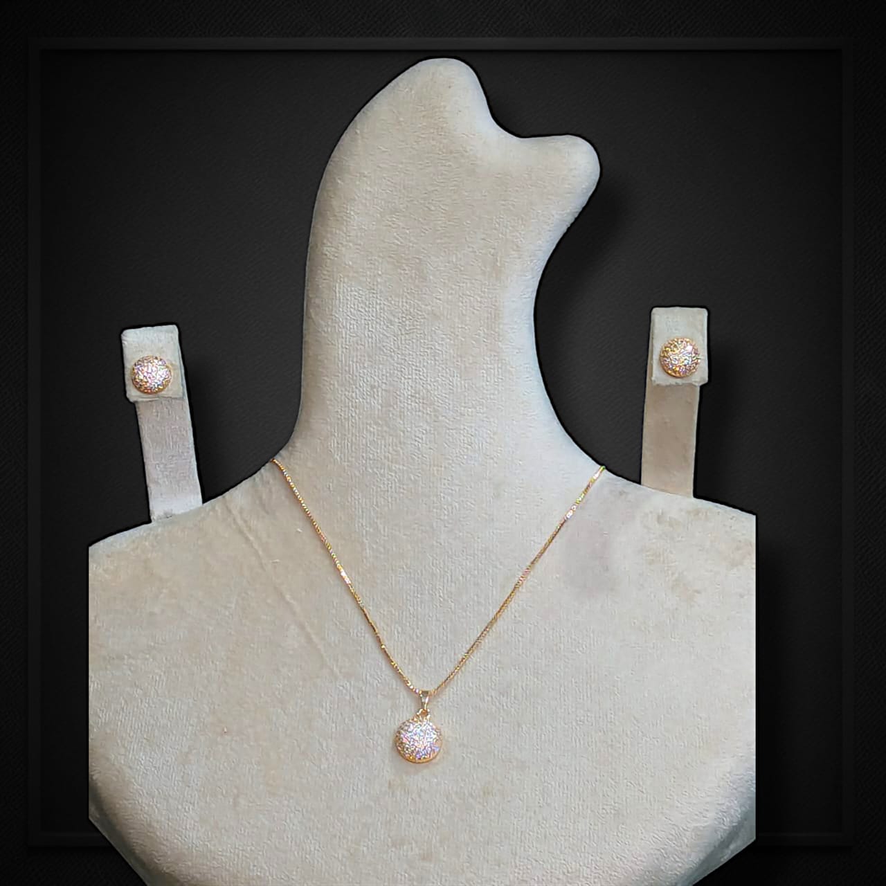 PGO8_Golden Stone Necklace