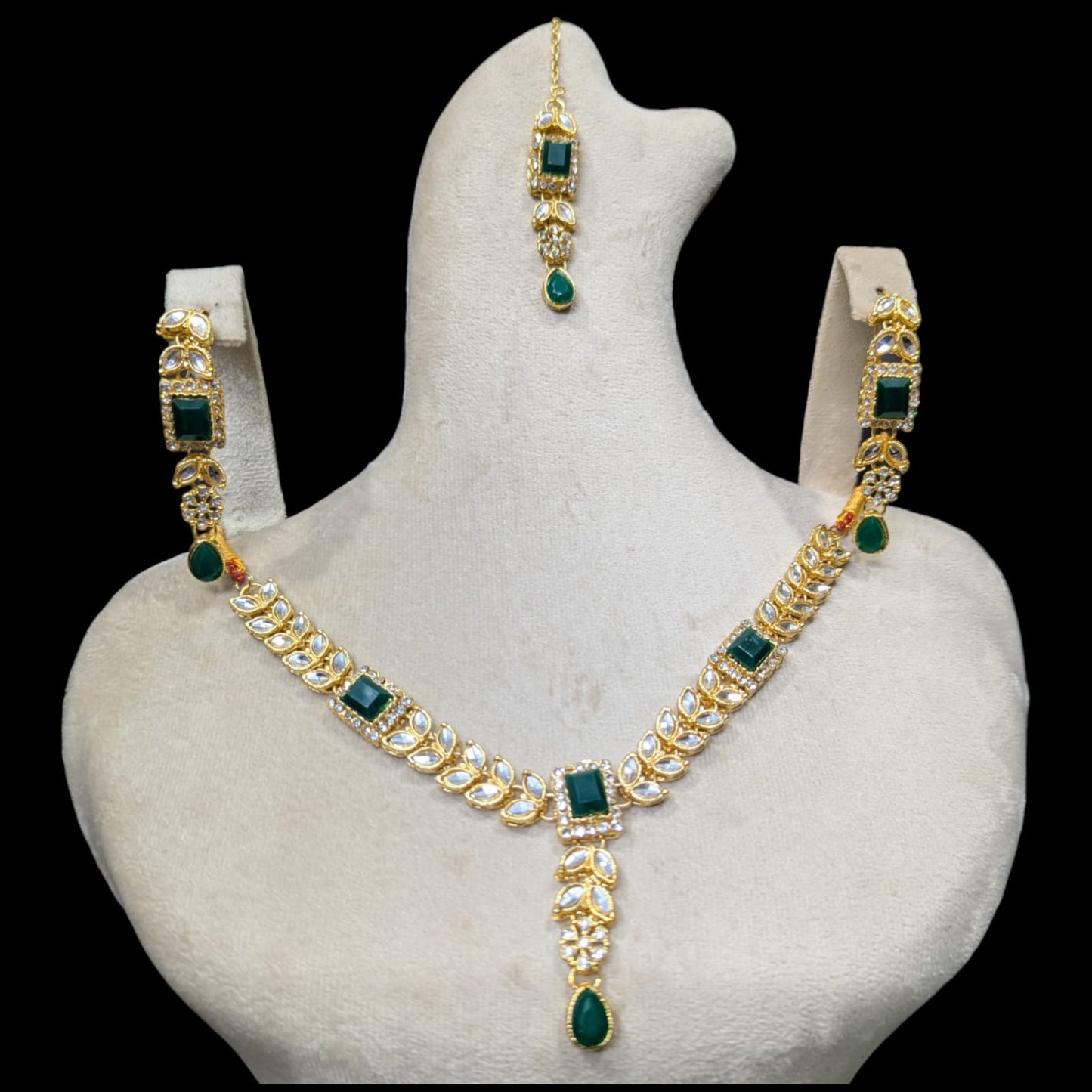 GN02_Elegant Golden Green Necklace Set