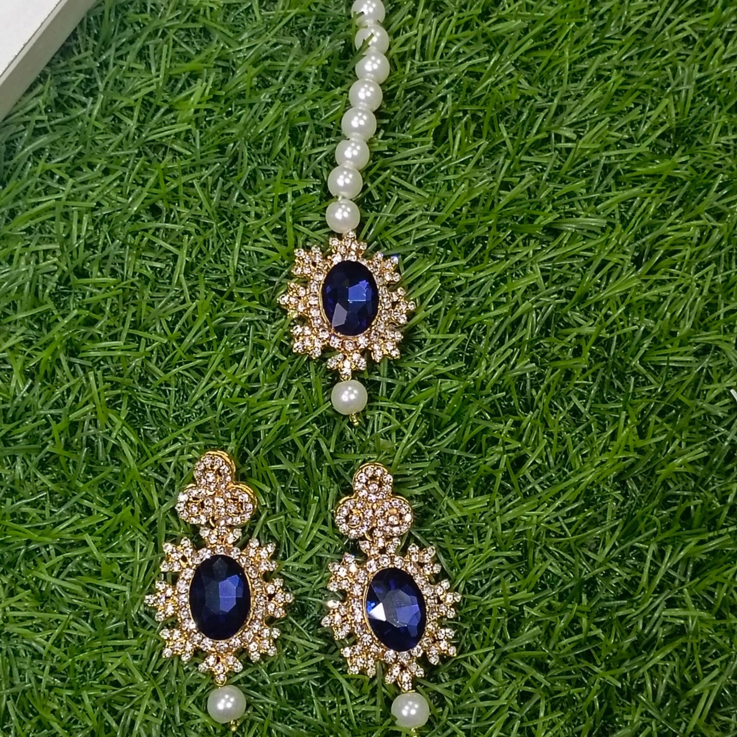 GN02_Elegant Golden Navy Blue Necklace Set