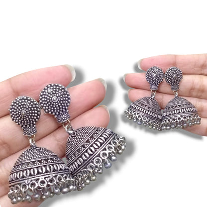 J01_Elegant Silver Jhumka